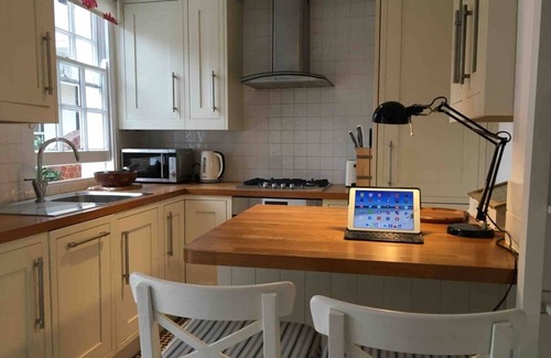 Chelsea Riverside Apartment | Cottage Style 1-BR Apartment in Chelsea London