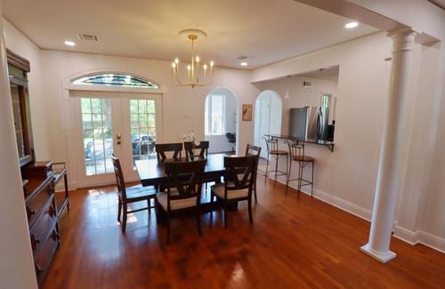 Highlands - Perkins House | Cottage under the oaks! Walk to LSU games!