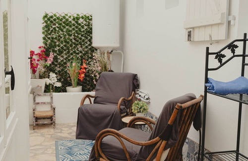 Talmont-Saint-Hilaire Cottage | Cottage with games and terrace in La Guittière