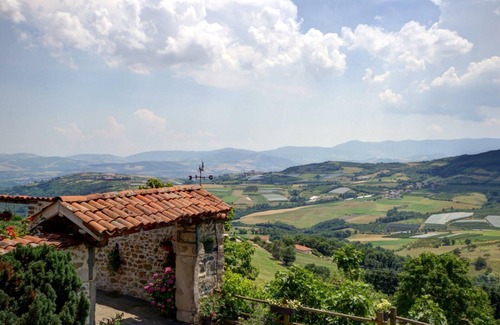 Valfleury Cottage | Cottage with Alps view, perfect for hiking