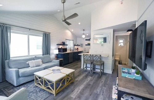 Navarre Cottage | Cottage with Beach Access, Sunset Views!