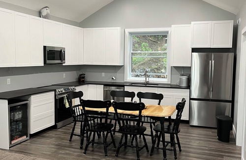 Greater Madawaska Cottage | Cottage with a View! Hillside Cottage - Griffith