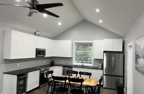 Greater Madawaska Cottage | Cottage with a View! Hillside Cottage - Griffith