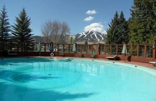 Elkhorn Condo | Cottonwood Condo 1473 - Great Views and Sun Valley Resort Pool Access