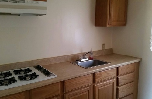 Basin Hotel | Cottonwood Cottages