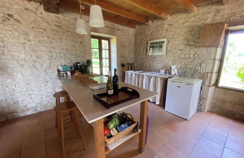 Bouteilles-Saint-Sebastien House | Country Guest House - Pool with Spectacular Dordogne Views