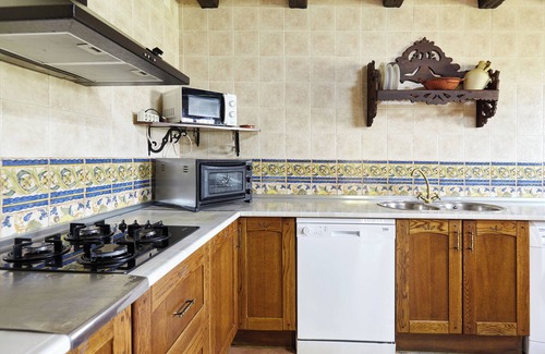 Villanueva del Arzobispo House | Country House 'Los Angostones' with Mountain View, Pool and Air Conditioning