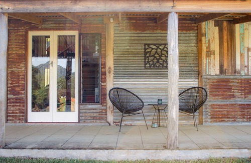 Uki House | Country Barn Retreat