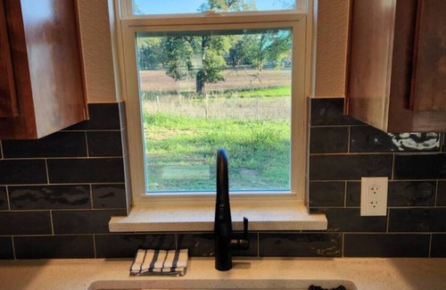 Lometa Cabin | Country Cabin Getaway