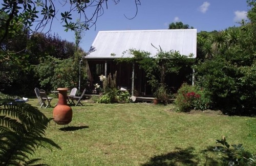Tararua Forest Park Cottage | COUNTRY CHARM: Tranquil self-catering cottage