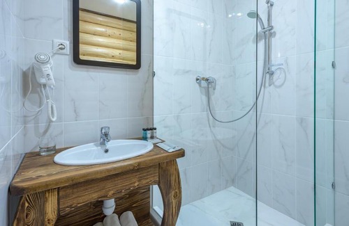 Grumant Hotel | Country club Lev