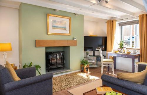 Bere Alston House | Country Cottage - Apple Pie Luxury Escapes