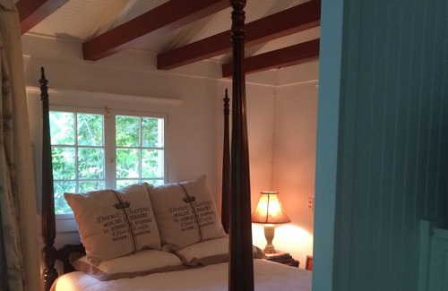 Glenwood House | Country Estate Guest Cottage