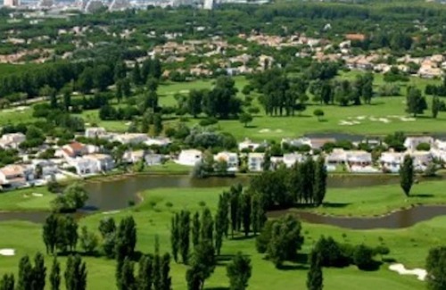 Gallargues-le-Montueux Ski Chalet | Country living but near beaches and city