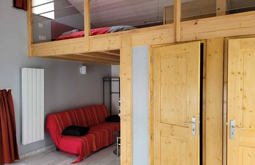 La Besseyre-Saint-Mary Apartment | Country studio in the heart of nature