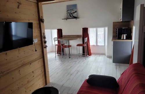 La Besseyre-Saint-Mary Apartment | Country studio in the heart of nature