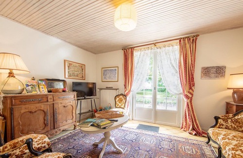 Saint-Benoit-sur-Loire Bed & Breakfast | Country house with garden, spacious rooms
