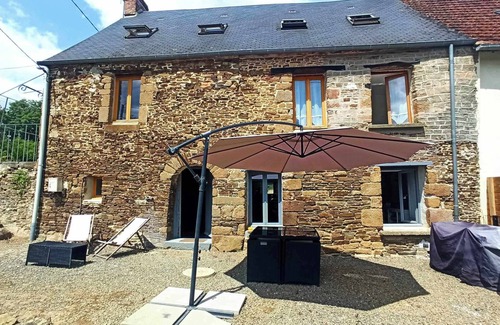 Menil-Hubert-sur-Orne House | Country gite in Suisse Normande leisure, fishing, paragliding, hiking, cycling