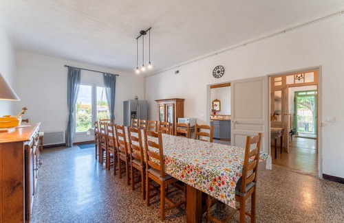 Saint-Martin-de-Crau House | Country House 'Le Chambonnet' with Private Garden and Wi-Fi