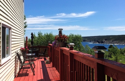 Pouch Cove House | Country home 20 min from city has an ocean view, bird feeders, & a whirlpool tub