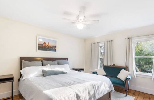 Beacon House | Country Home | Prime Location | Strong WiFi