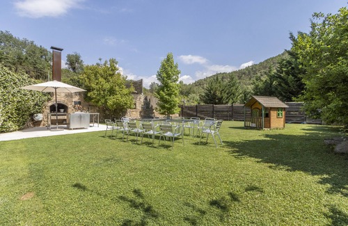 La Baronia de Rialb Villa | Country House 'Casa Dels Peixos' with Lake View, Private Pool and Wi-Fi