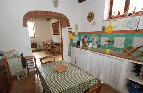 Magliano in Toscana House | country house with pool and superb views of the vineyards