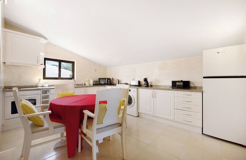 Aljezur House | Country House 'A House with A View' with Sea View, Wi-Fi and Air Conditioning
