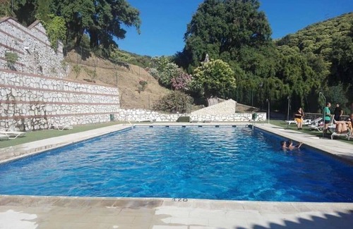 Pujerra Villa | Country House 'Casas Rurales El Viejo Castaño 2' with Mountain View and Air Conditioning