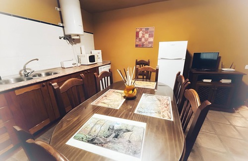 Pujerra Villa | Country House 'Casas Rurales El Viejo Castaño 1' with Mountain View, Wi-Fi and Air Conditioning