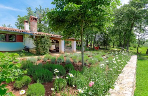 Loborika House | Country house D&D by Interhome