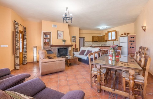 Orgiva House | Country House 'Delia' with Mountain View, Shared Pool and Wi-Fi