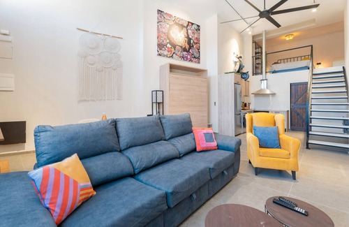 Casas Altas House | Country House 'El Gallinero, Loft Y Spa' with Mountain View, Private Terrace and Private Garden