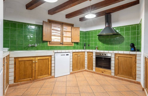 Torrelles de Foix House | Country House 'Ca La Munda-Can Cruset' with Mountain View, Private Pool and Wi-Fi