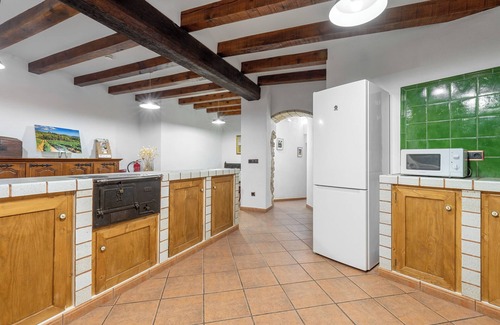 Torrelles de Foix House | Country House 'Ca La Munda-Can Cruset' with Mountain View, Private Pool and Wi-Fi