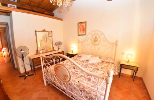 Capannori Other | Country House/Farm House in Capannori with 1 bedrooms sleeps 2