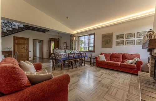 Castelnuovo Berardenga Other | Country House/Farm House in Siena with 4 bedrooms sleeps 9