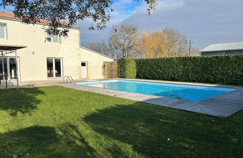Loire-les-Marais House | Country house