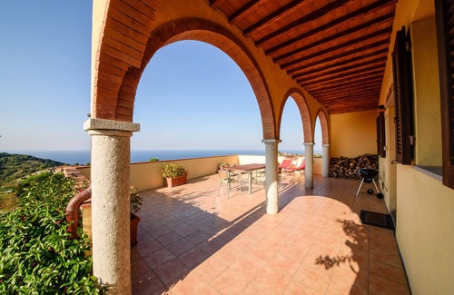 Colle D'orano House | Country house Gabbiola/180 ° sea view/sunset/apartment 70 sqm