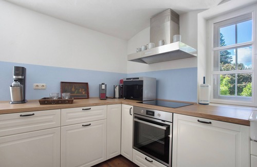 Siegsdorf Cottage | Country House 'Gutshof An Der Alten Linde' with Private Garden and Wi-Fi