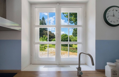 Siegsdorf Cottage | Country House 'Gutshof An Der Alten Linde' with Private Garden and Wi-Fi