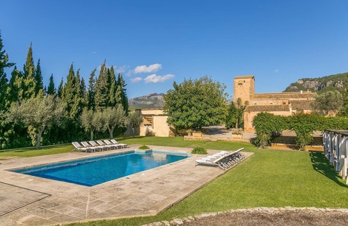 Andraitx Villa | Country House 'Historica House with Pool Free Wifi' with Mountain View, Wi-Fi and Air Conditioning