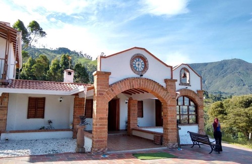 Medellin House | Country house in San Cristobal temporary lease.