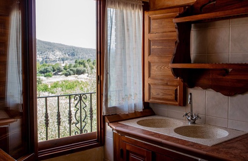 Caravaca de la Cruz House | Country House 'La Escuela Caravaca' with Mountain View, Wi-Fi and Air Conditioning