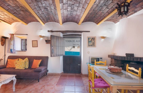 Jabugo House | Country House 'La Rana Verde' with Mountain View, Private Pool and Wi-Fi