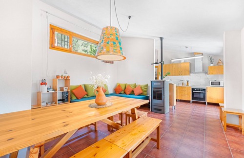 Ibi House | Country House 'Lluna' with Mountain View, Shared Pool and Wi-Fi