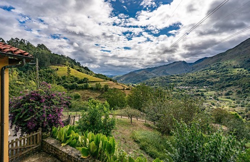 Penamellera Baja House | Country House 'Para Casa De Abajo' with Mountain View, Private Terrace and Wi-Fi