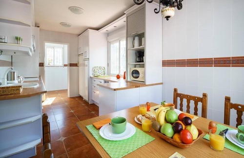 Malaga-Este House | Country House 'Santa Matilde Málaga' with Sea Views, Wi-Fi, and Air Conditioning
