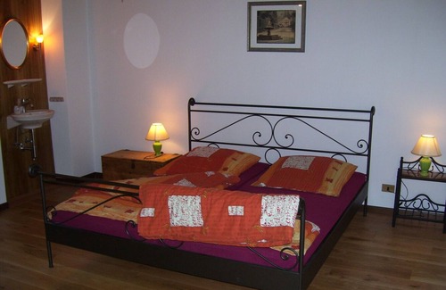 Lunecco House | Country house style 4-room house with 2 large solariums