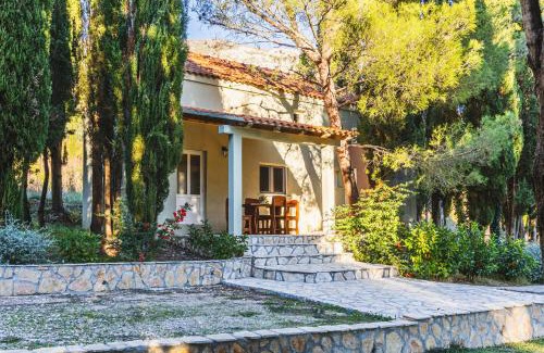 Lovorno Apartment | Country House Uros in Nature with Pool